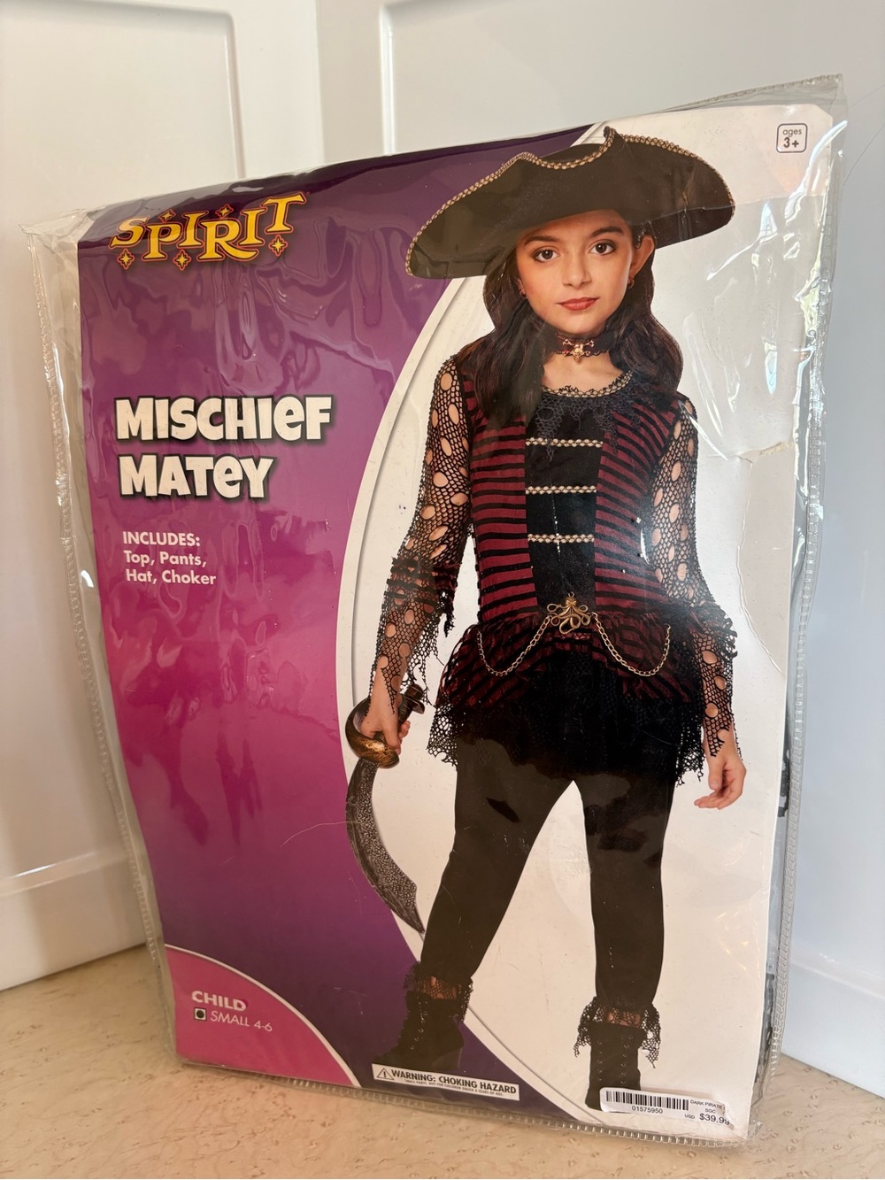 Spirit Kids Black & Red Pirate Costume with Hat and Choker Small 4-6
